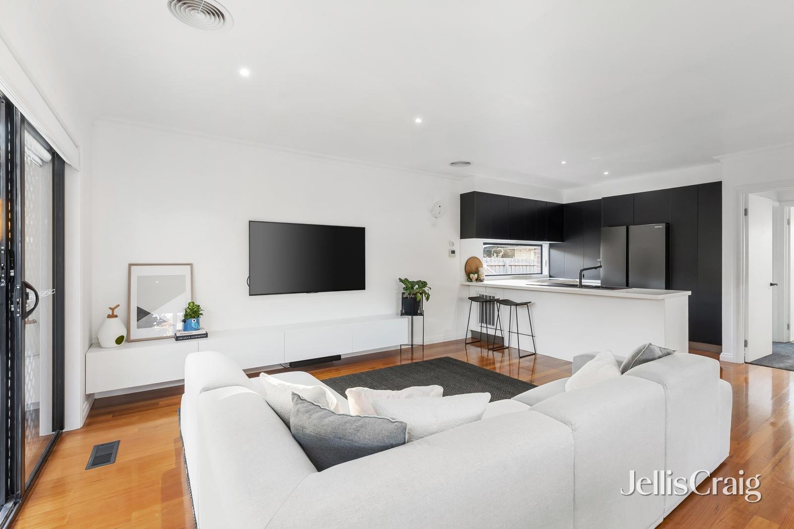 2/38 High Street, Nunawading image 3