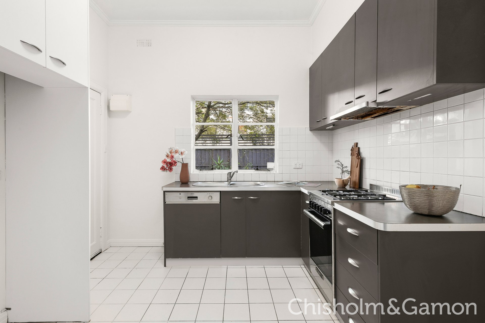 2/38 Ormond Road, Elwood image 5
