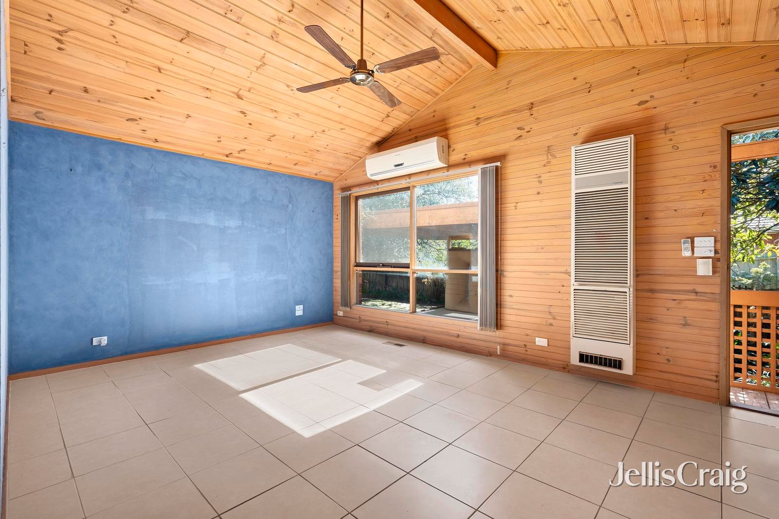 2/38 Sherbrook Avenue, Ringwood image 2
