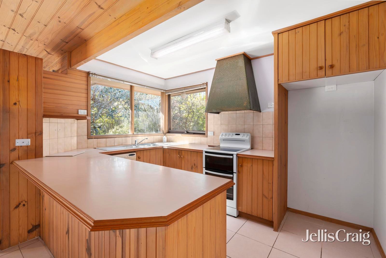 2/38 Sherbrook Avenue, Ringwood image 6