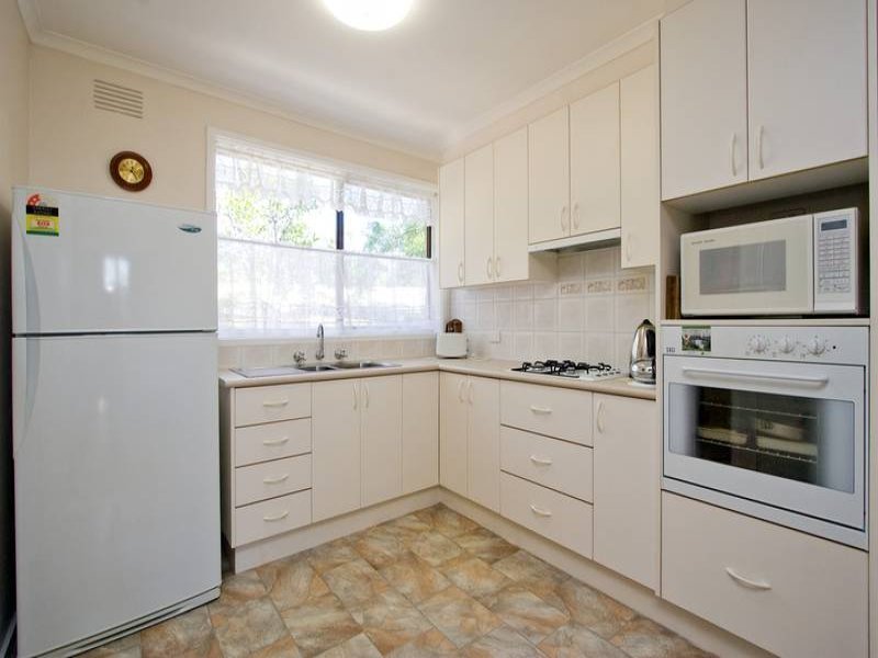 2/38 Stoda Street, Heathmont image 2