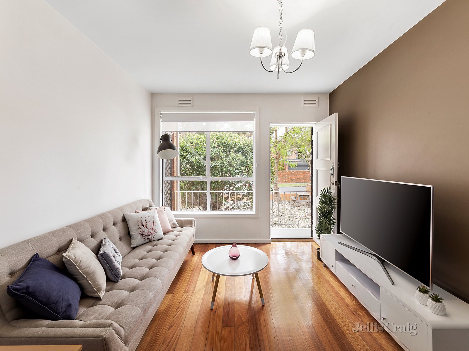 2/38 Woornack Road, Carnegie image 1