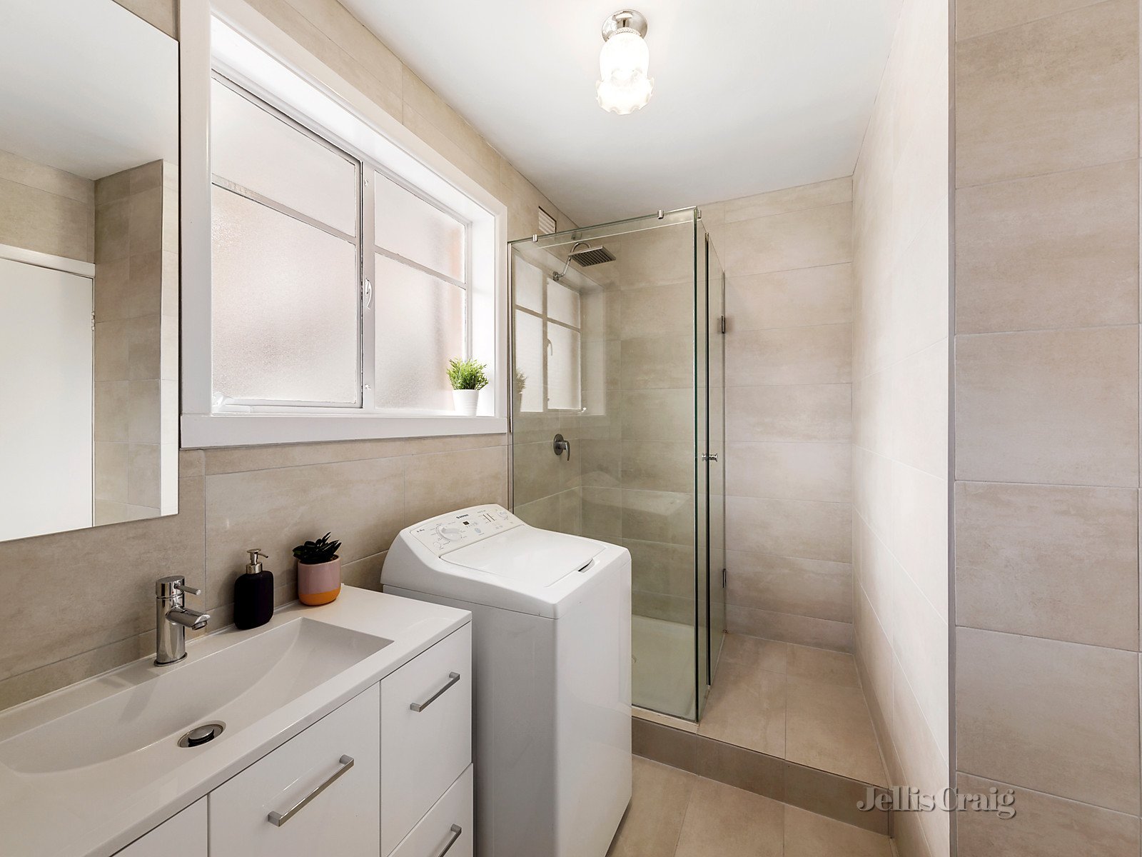 2/38 Woornack Road, Carnegie image 3