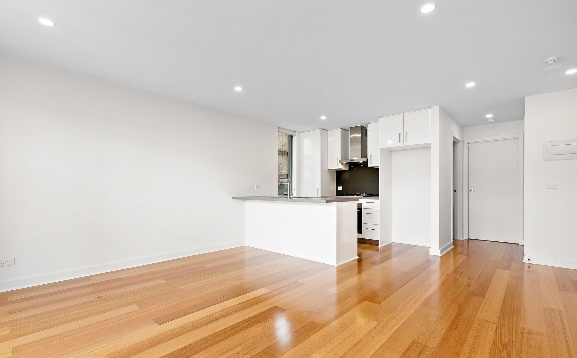 2/39 Barnsbury Road, Deepdene image 2