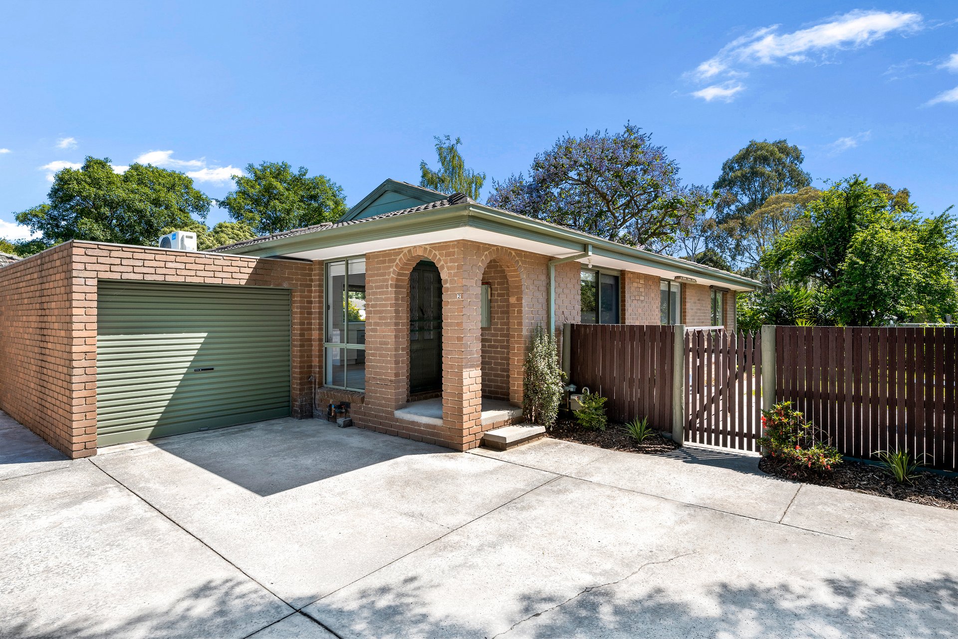 2/39 Cameron Road, Croydon image 1