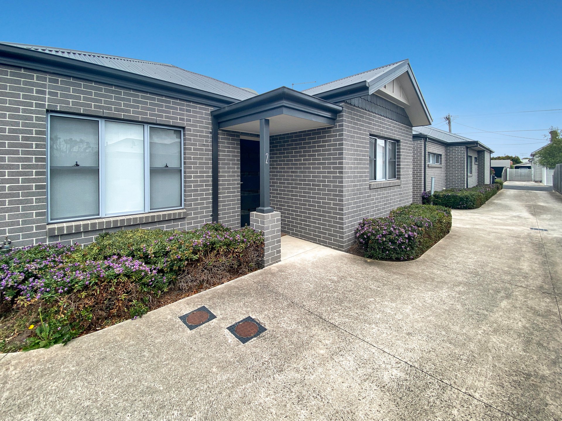 2/39 Clarence Street, Geelong West image 1