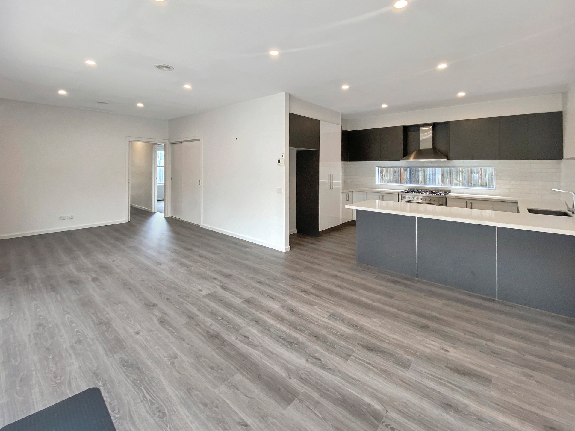 2/39 Clarence Street, Geelong West image 4