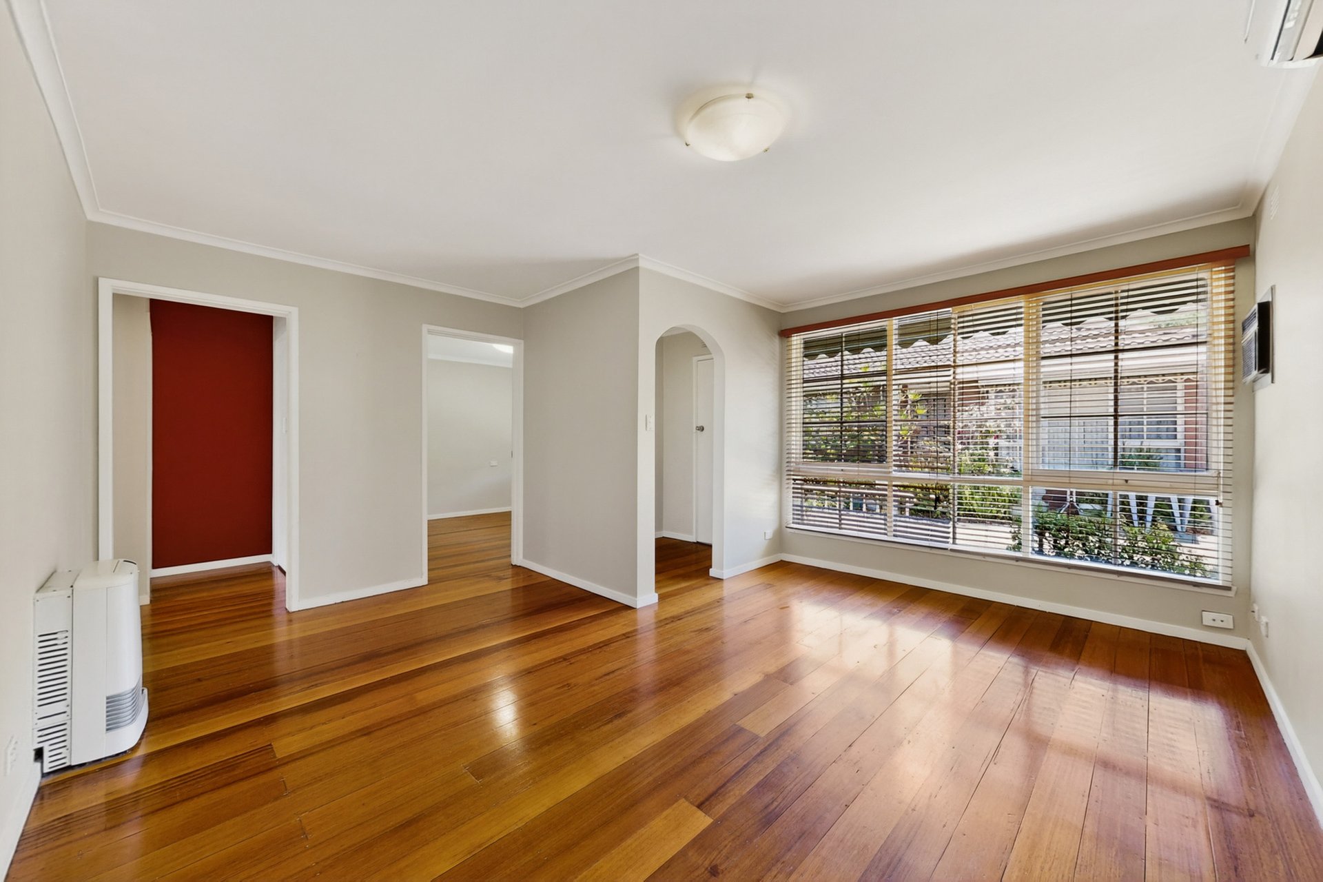2/39 Flinders Street, Mentone image 1