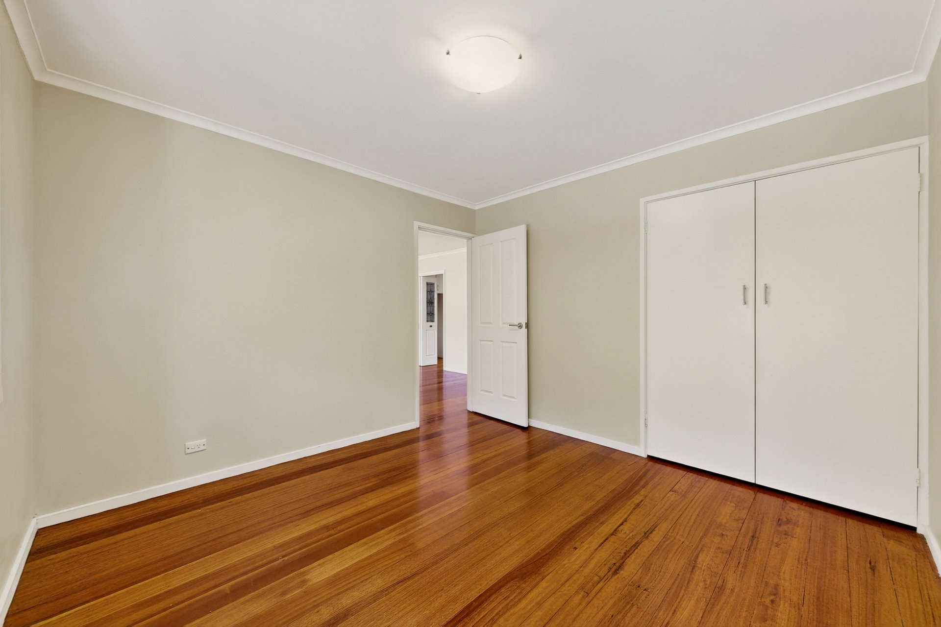 2/39 Flinders Street, Mentone image 5