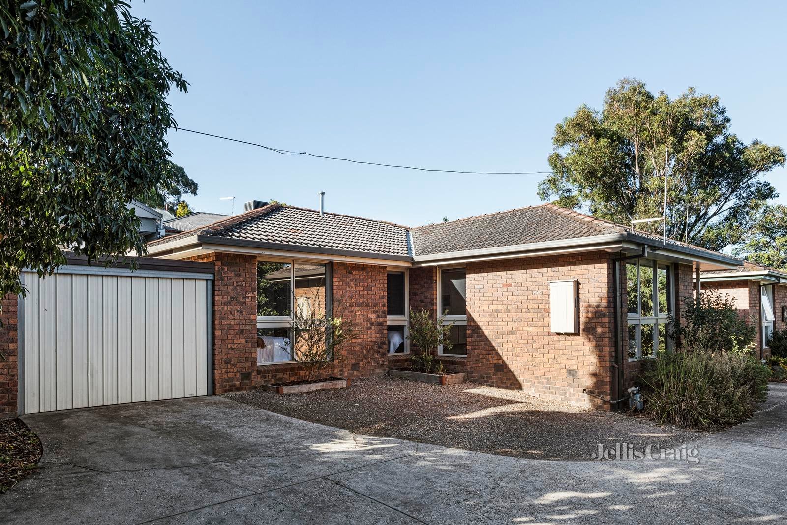 2/39 Kelvin Avenue, Montmorency image 1