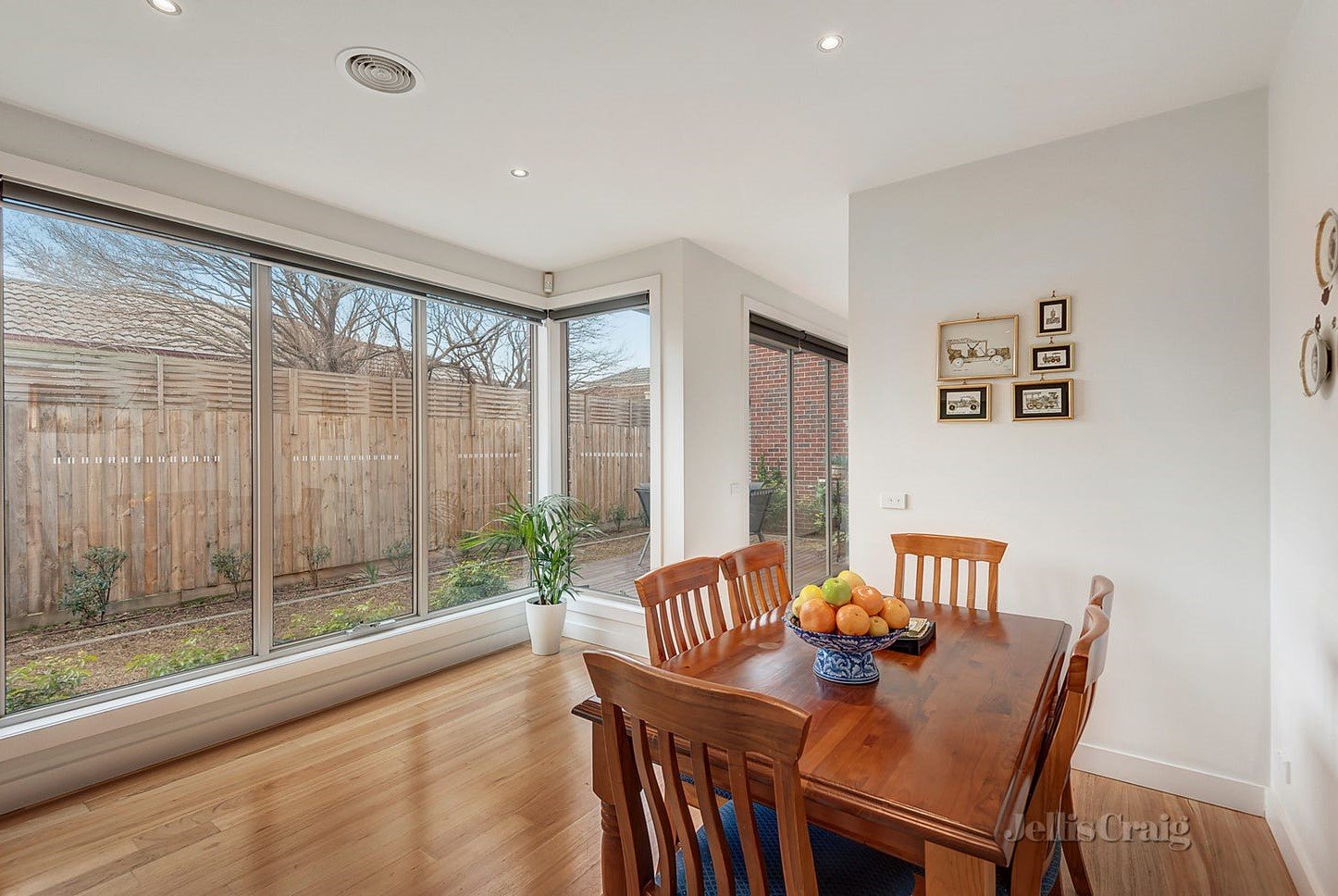 2/39 Kemp Avenue, Mount&nbsp;Waverley image 2