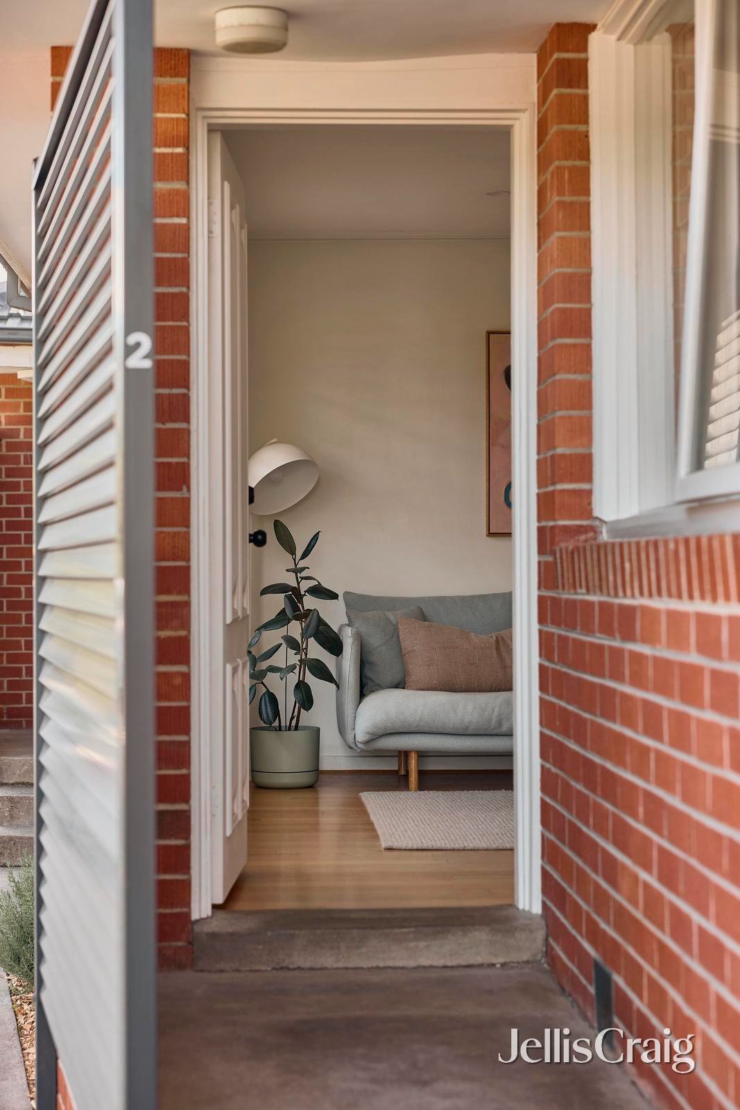 2/39 Martin Street, Thornbury image 2