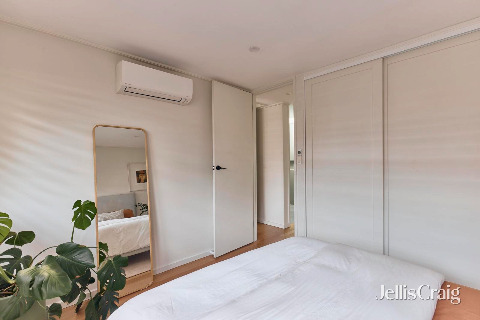 2/39 Martin Street, Thornbury image 13