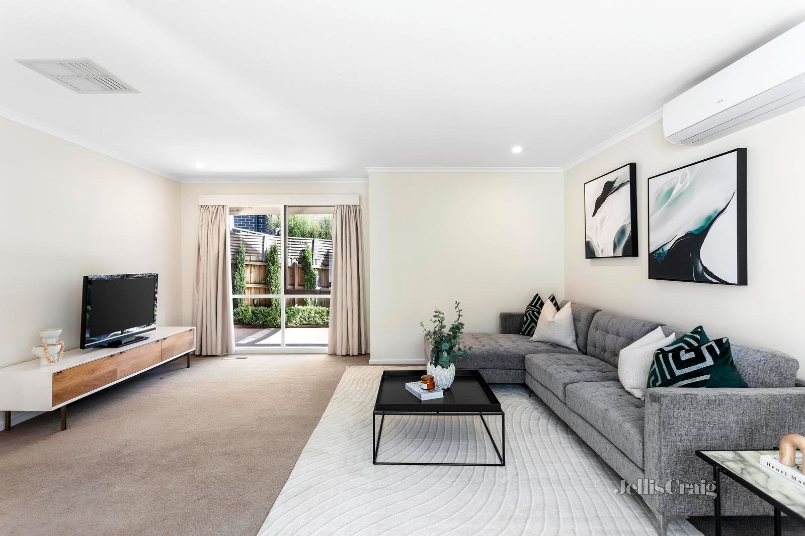 2/39 Paula Crescent, Doncaster East image 2