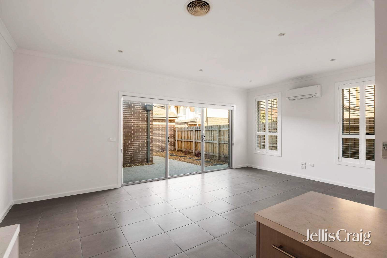 2/39 Pickett Street, Reservoir image 5