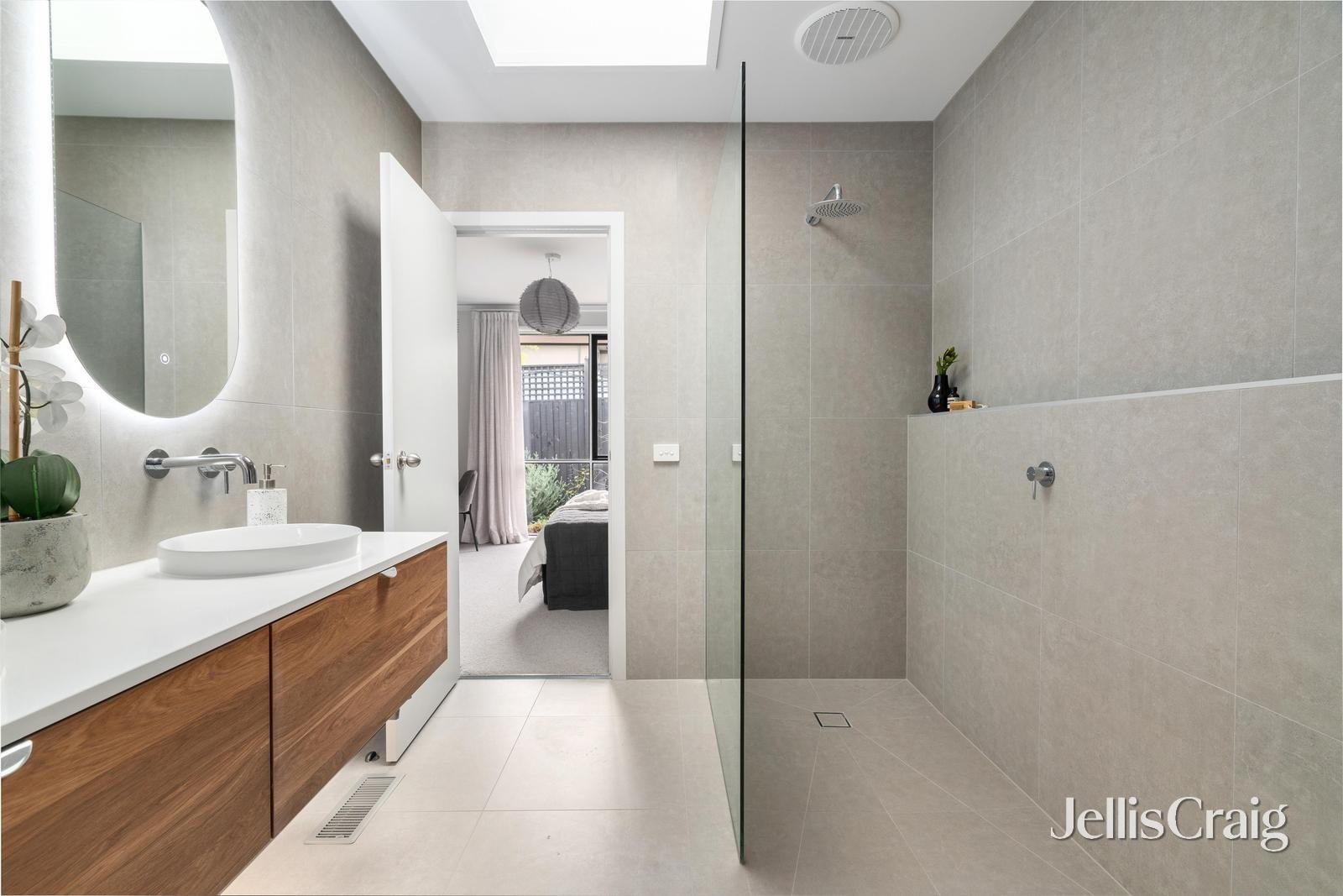 2/39 Pine Street, Surrey Hills image 6