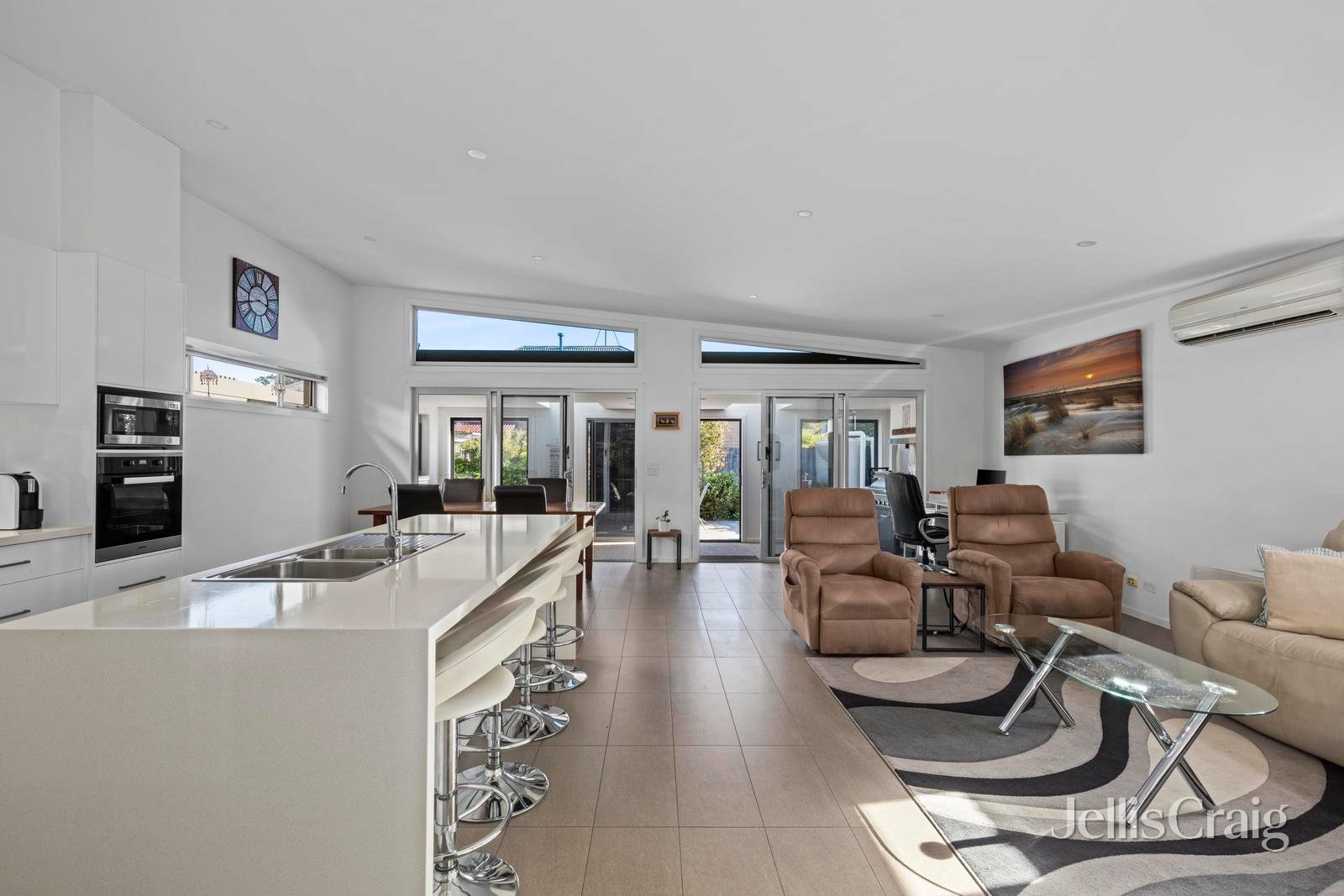 2/39 Powell Street West, Ocean Grove image 3