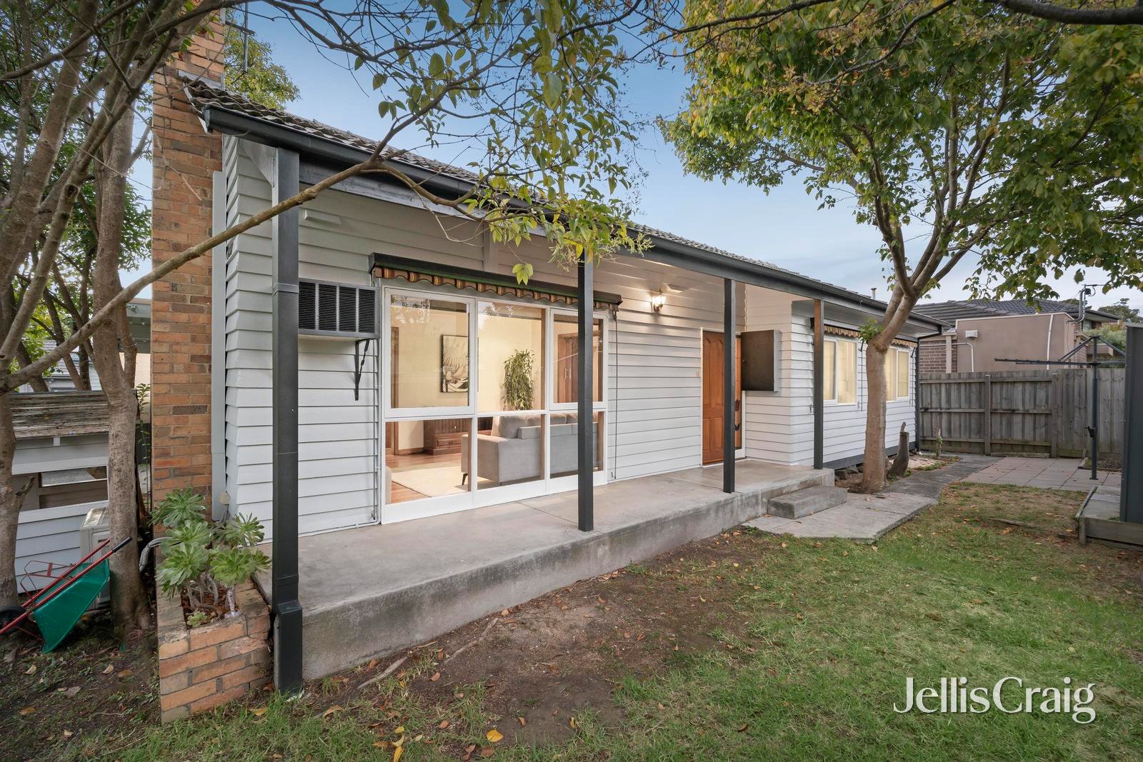 239 Springfield Road, Blackburn&nbsp;North image 1