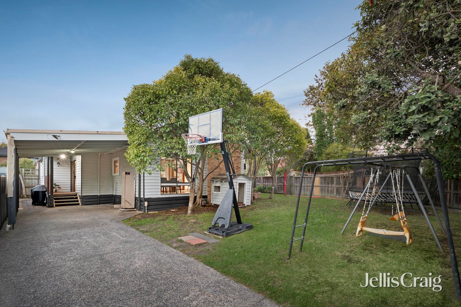 239 Springfield Road, Blackburn&nbsp;North image 12