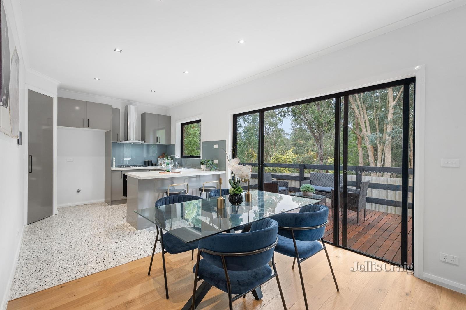 2/39 Therese Avenue, Mount Waverley image 4