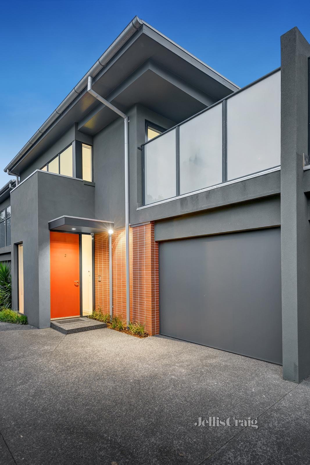 2/39 Whitmuir Road, Bentleigh image 2