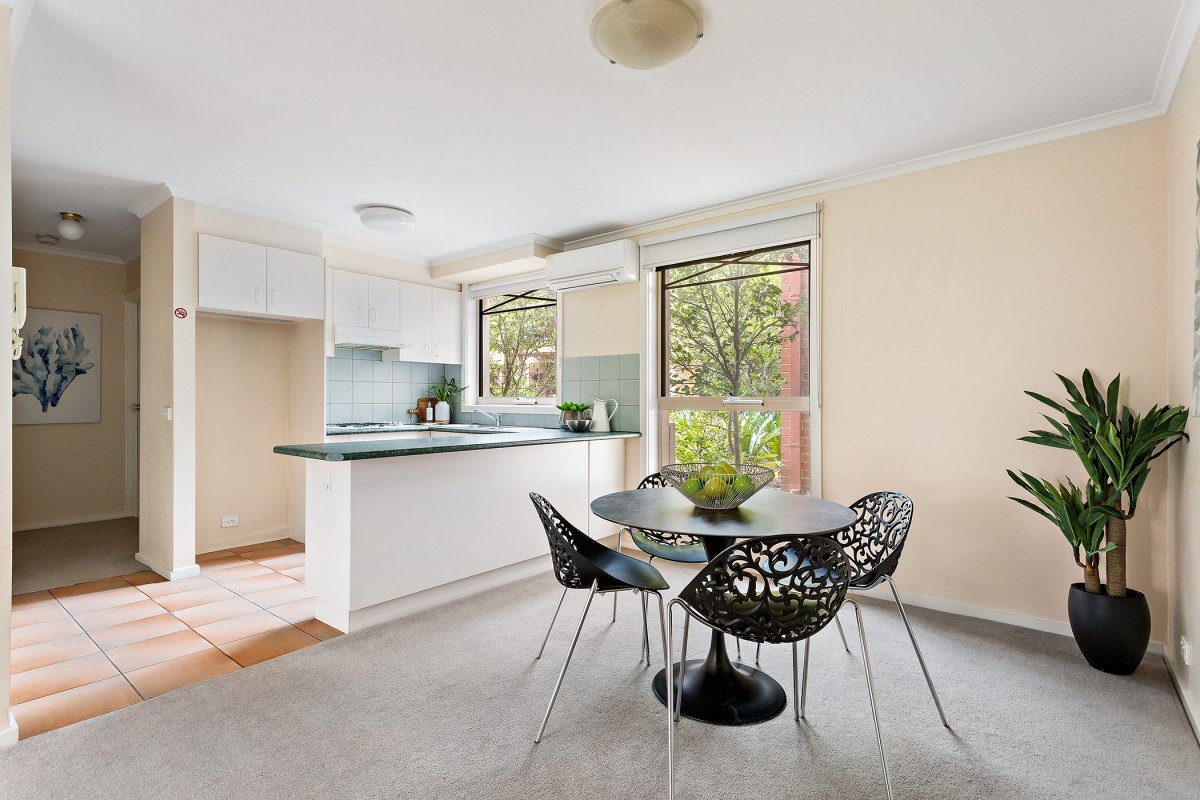 23/910 Canterbury Road, Box Hill South image 5