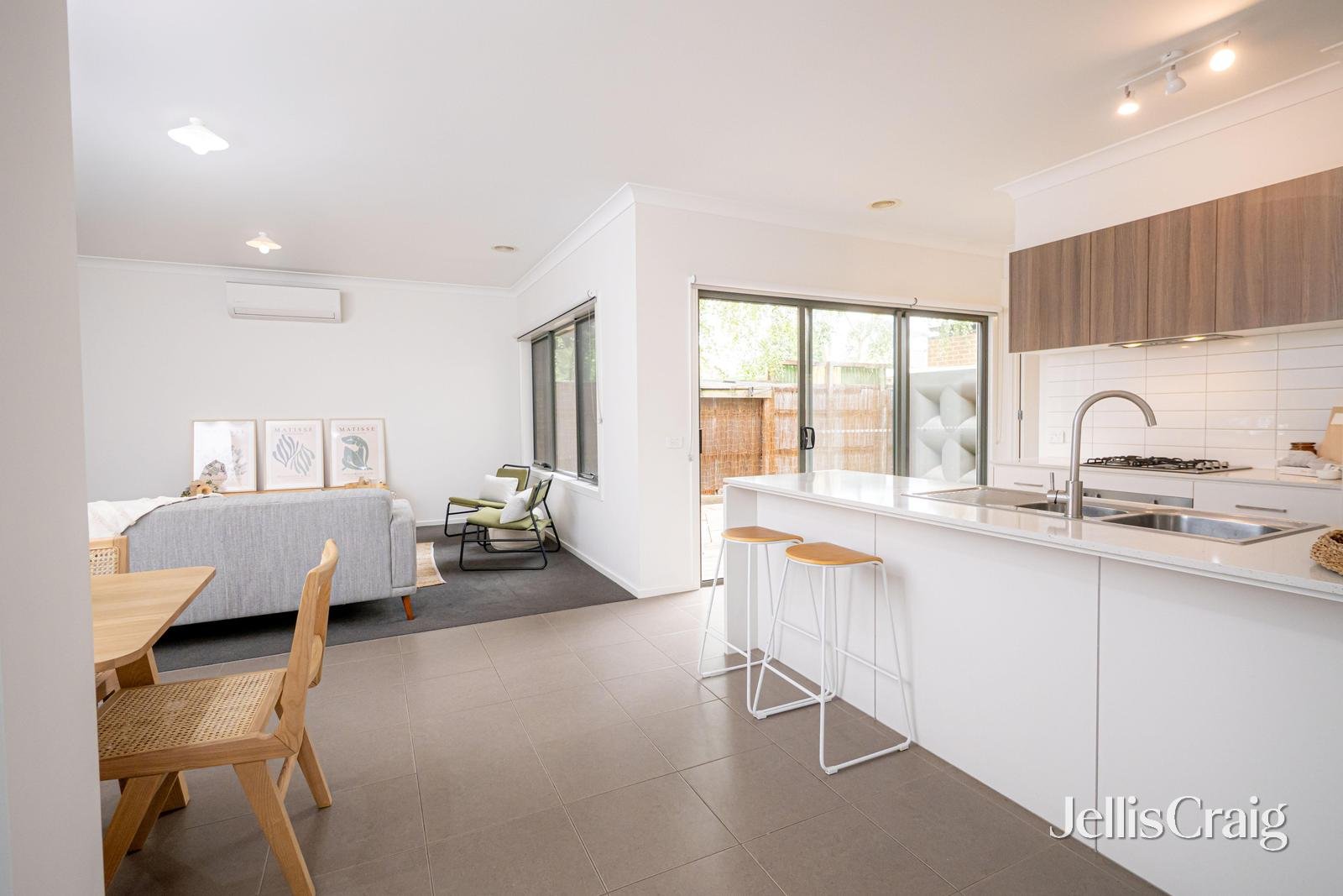 2/396 Autumn Street, Herne&nbsp;Hill image 9