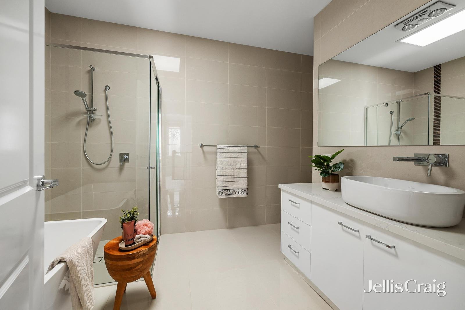 2/398 Mont Albert Road, Mont Albert image 5