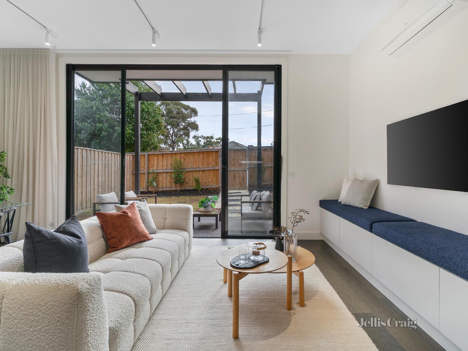 23A Buckingham Crescent, Doncaster image 5
