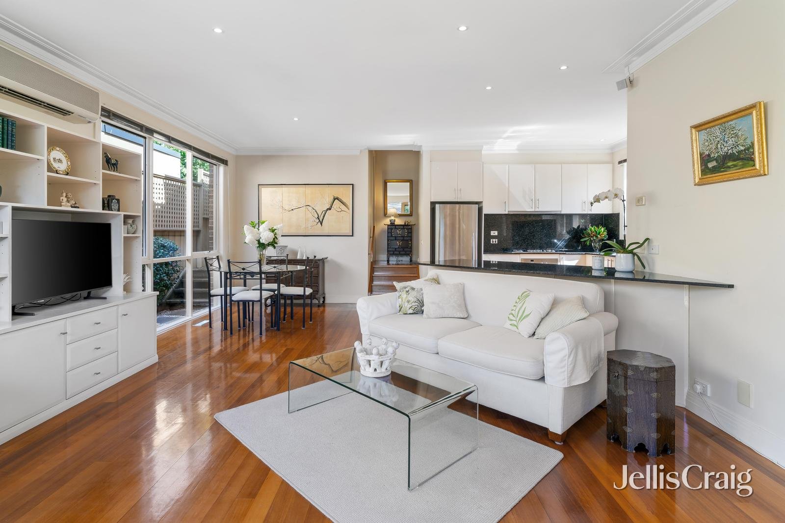 2/3A Hazel Street, Camberwell image 4