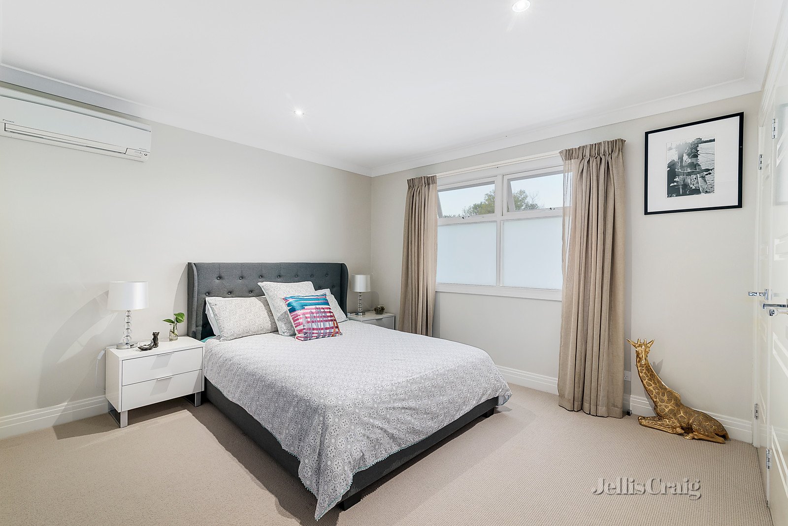 23A Quarry Road, Mitcham image 6