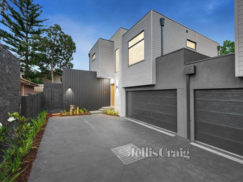 2/3a William Street, Donvale image 1