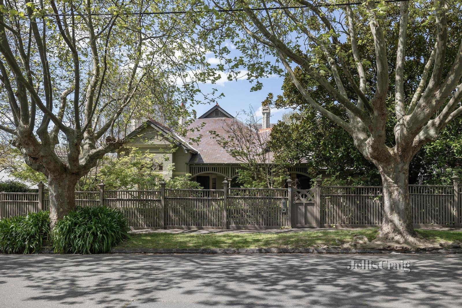 24-26 Finch Street, Malvern East image 2