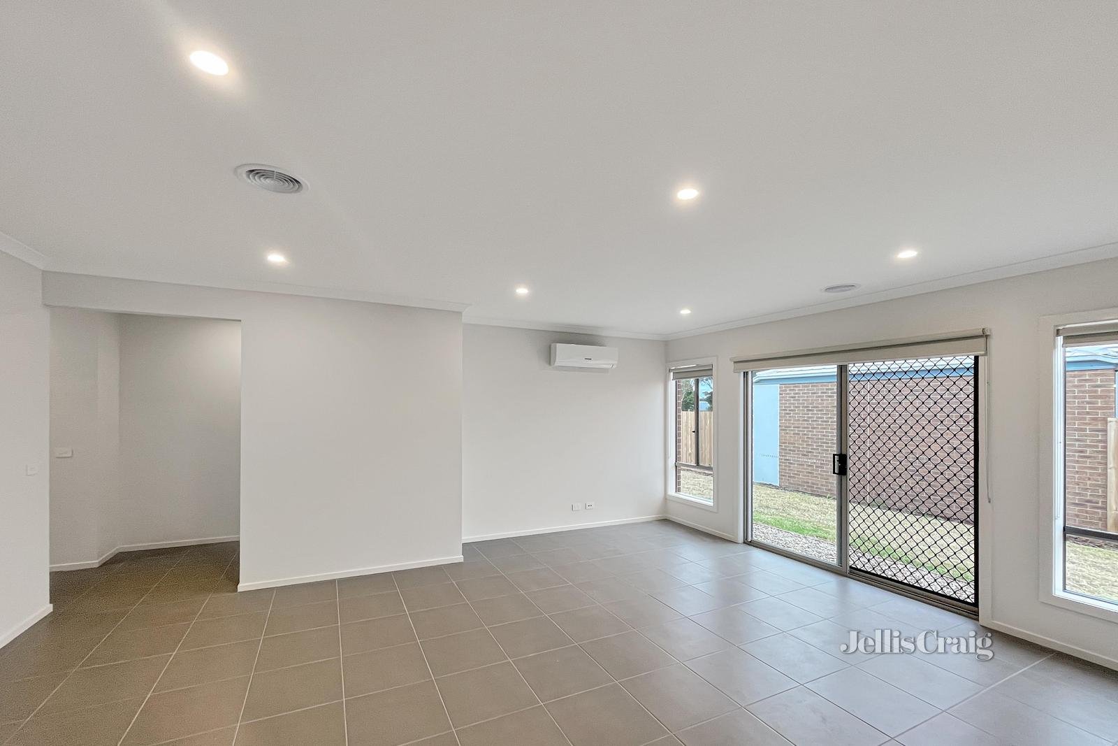 24-26 Massey Crescent, Curlewis image 6