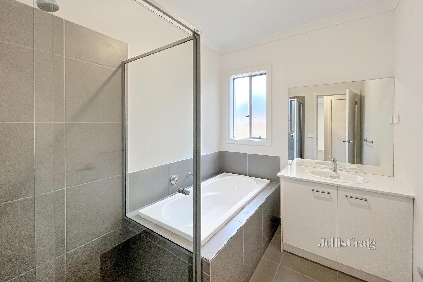 24-26 Massey Crescent, Curlewis image 9