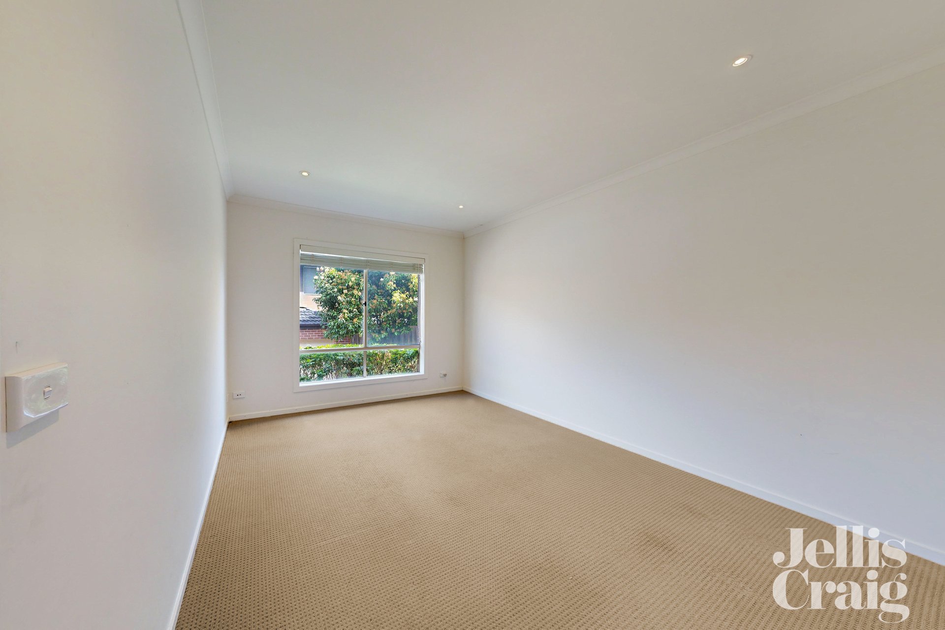 2/4-6 Smyth Street, Mount Waverley image 9