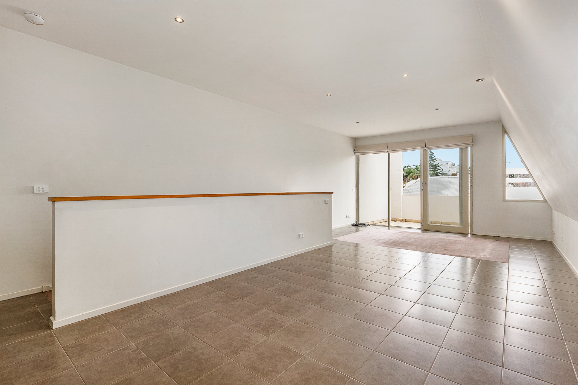 Property Gallery Thumbnail 2