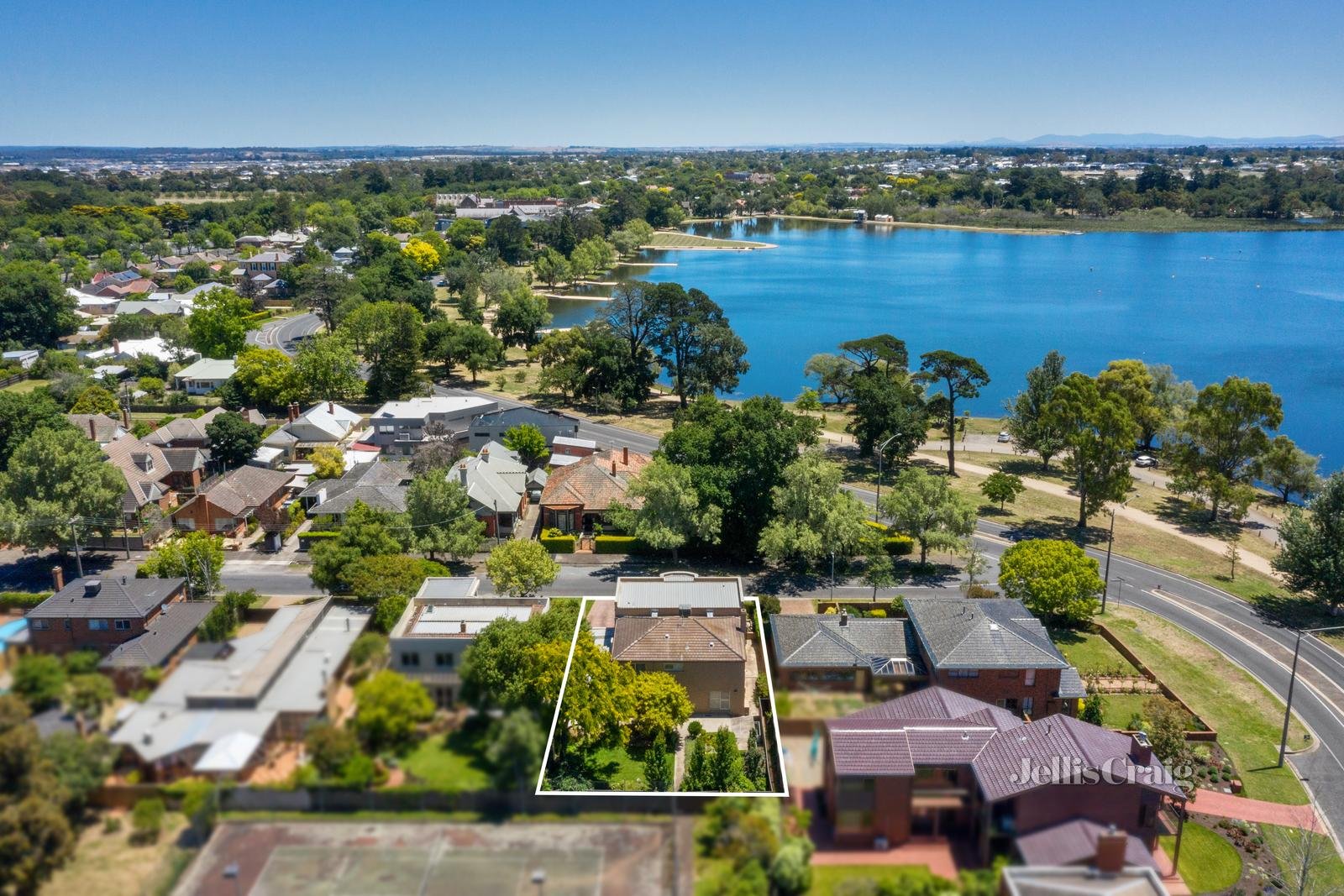 24 Alfred Street, Lake Wendouree image 4