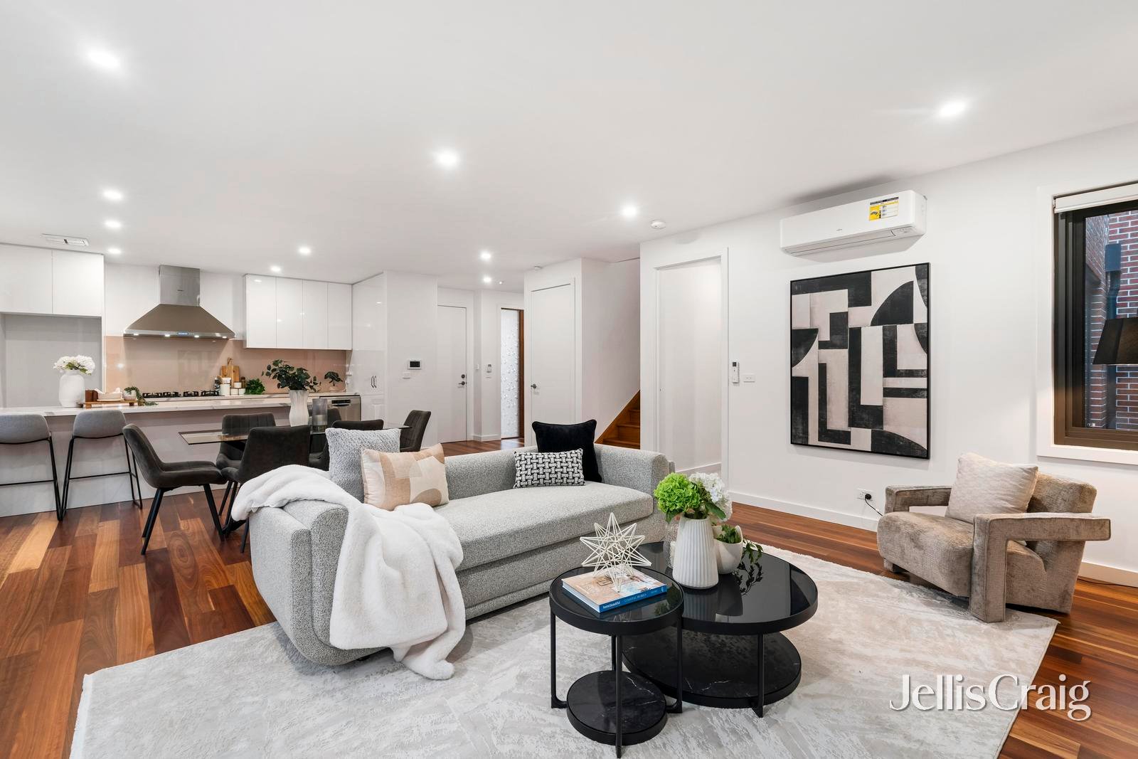 2/4 Allister Street, Mount&nbsp;Waverley image 3