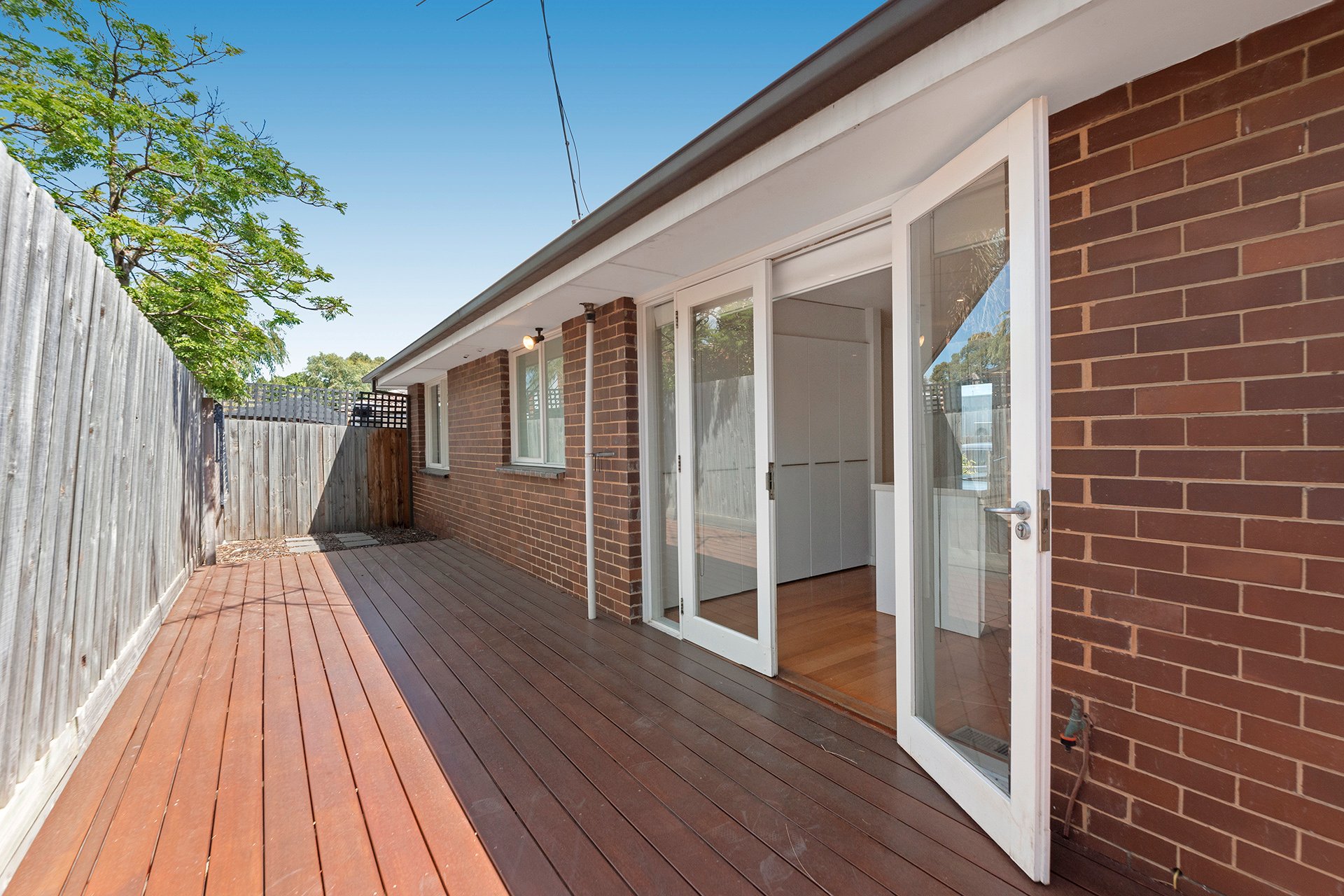 2 / 4 Ardoyne St Black Rock