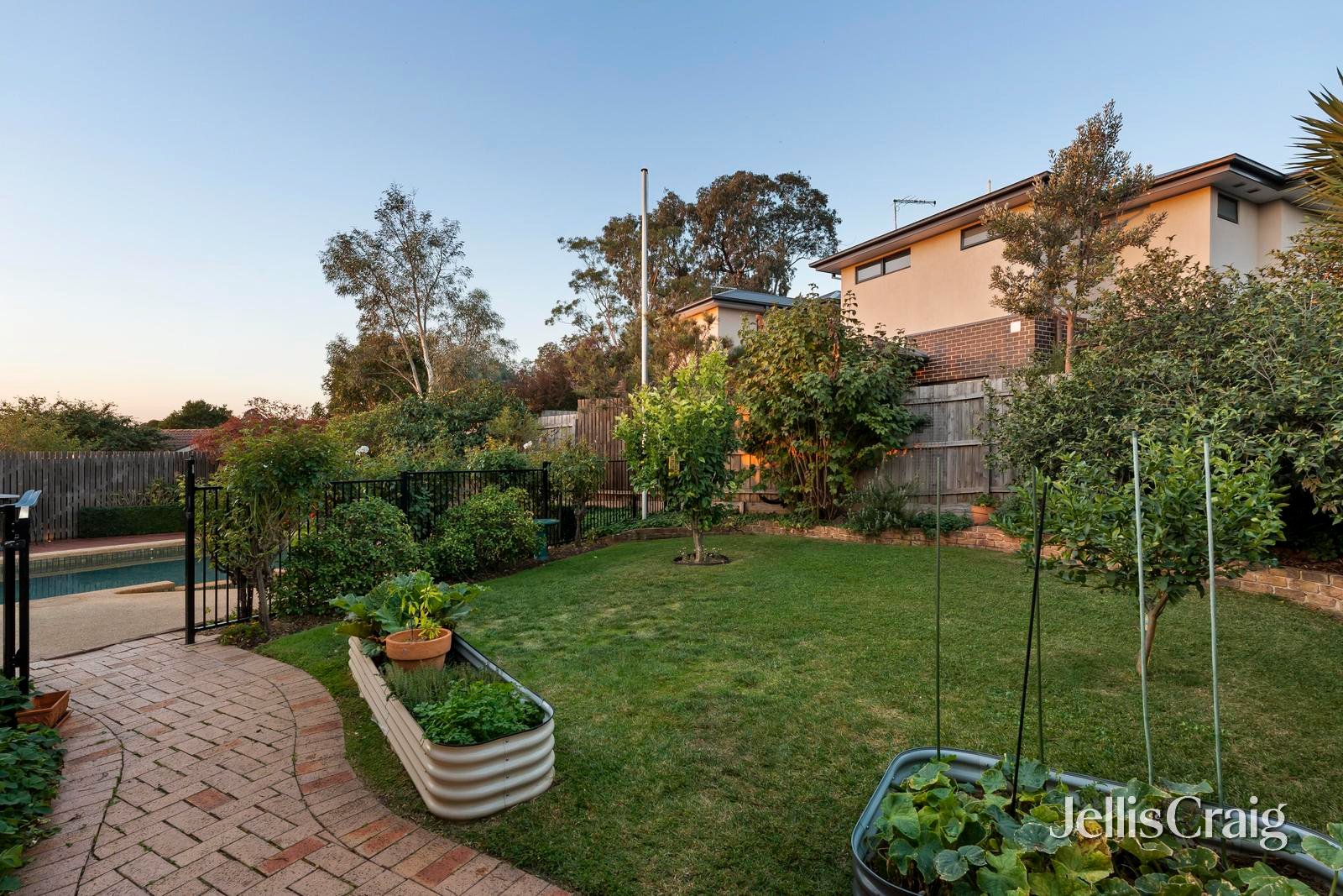 24 Avalon Street, Mooroolbark image 13