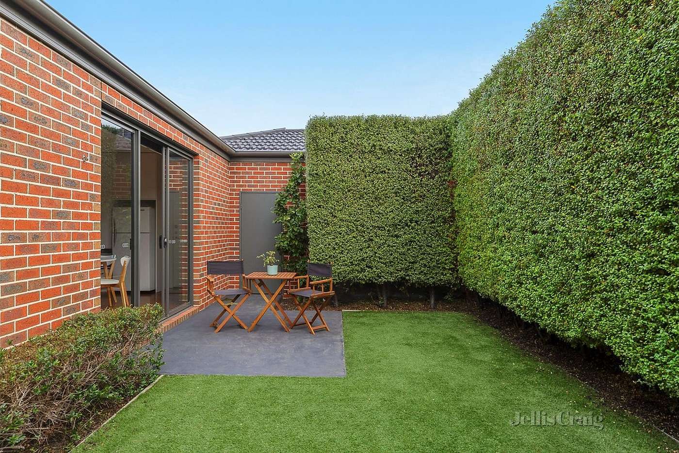 2/4 Avon Street, Moorabbin image 8