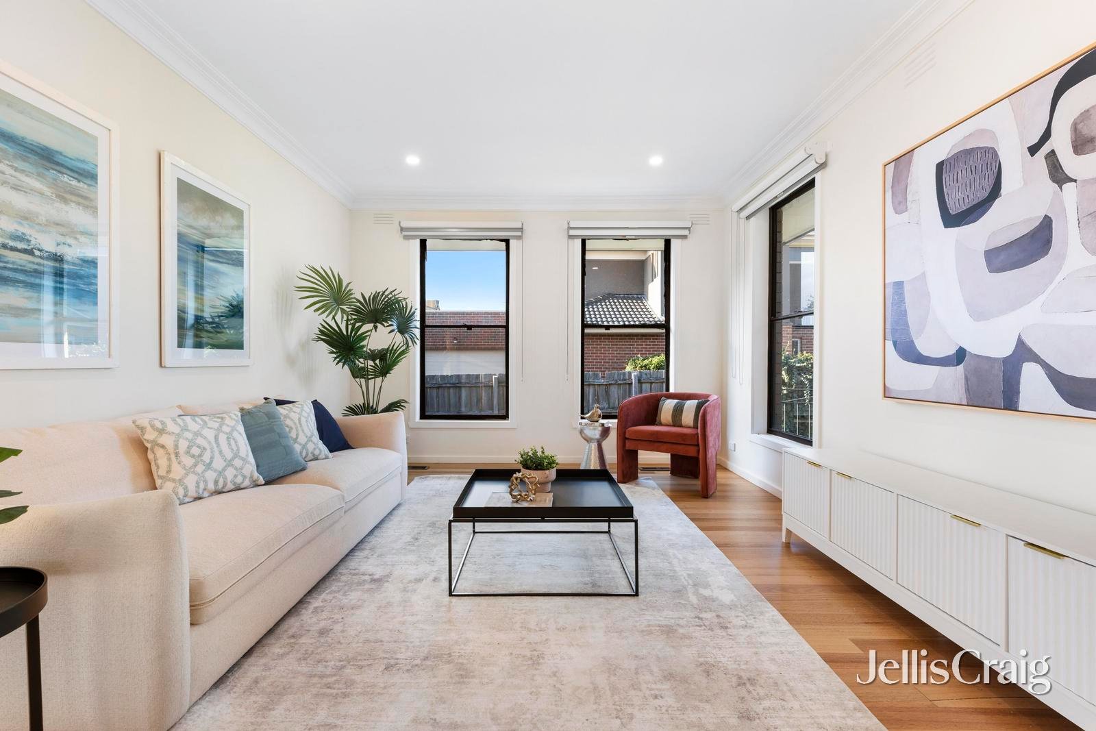 24 Avondale Grove, Mount&nbsp;Waverley image 2