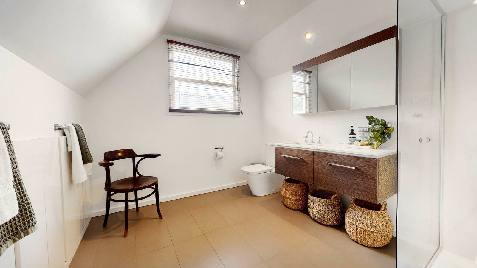 Property Gallery Thumbnail 8