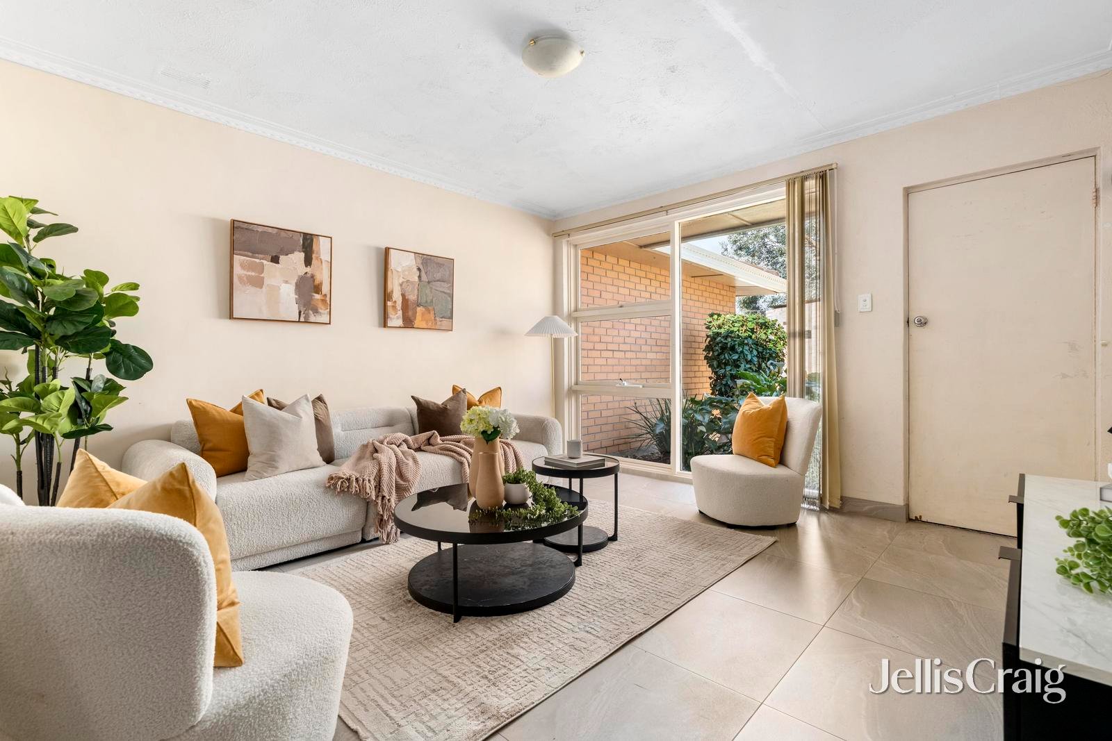 2/4 Batten Street, Glen&nbsp;Waverley image 3