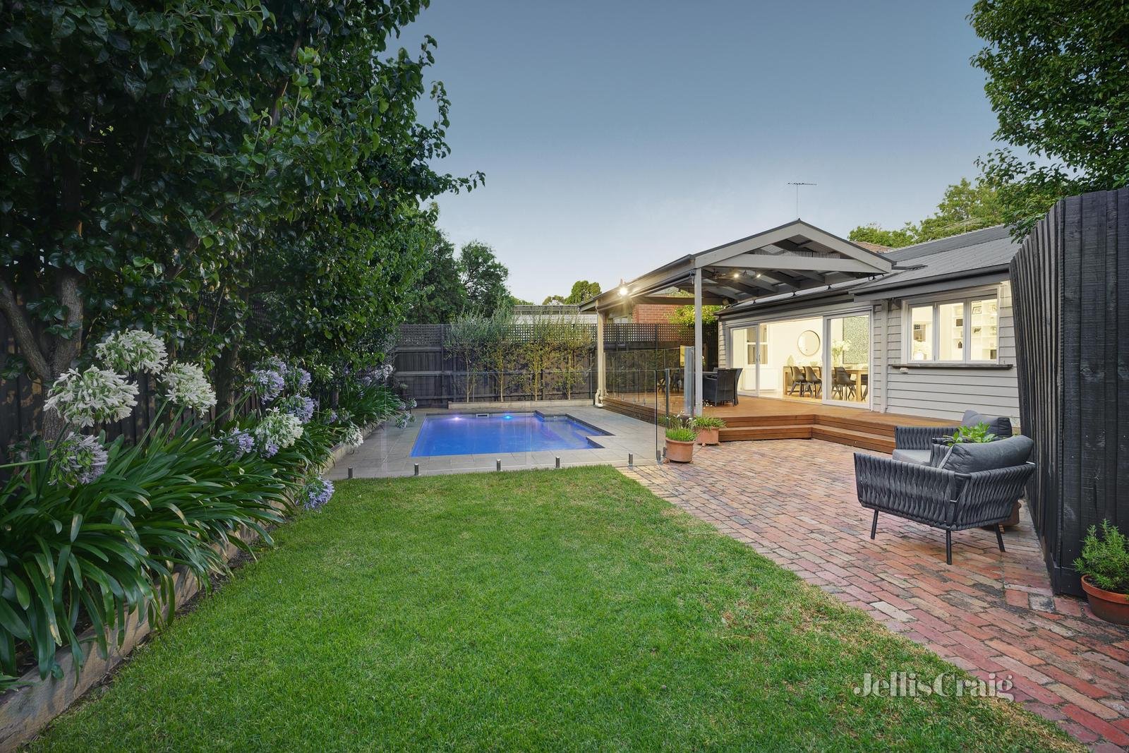 24 Beaconsfield Road, Hawthorn East image 4