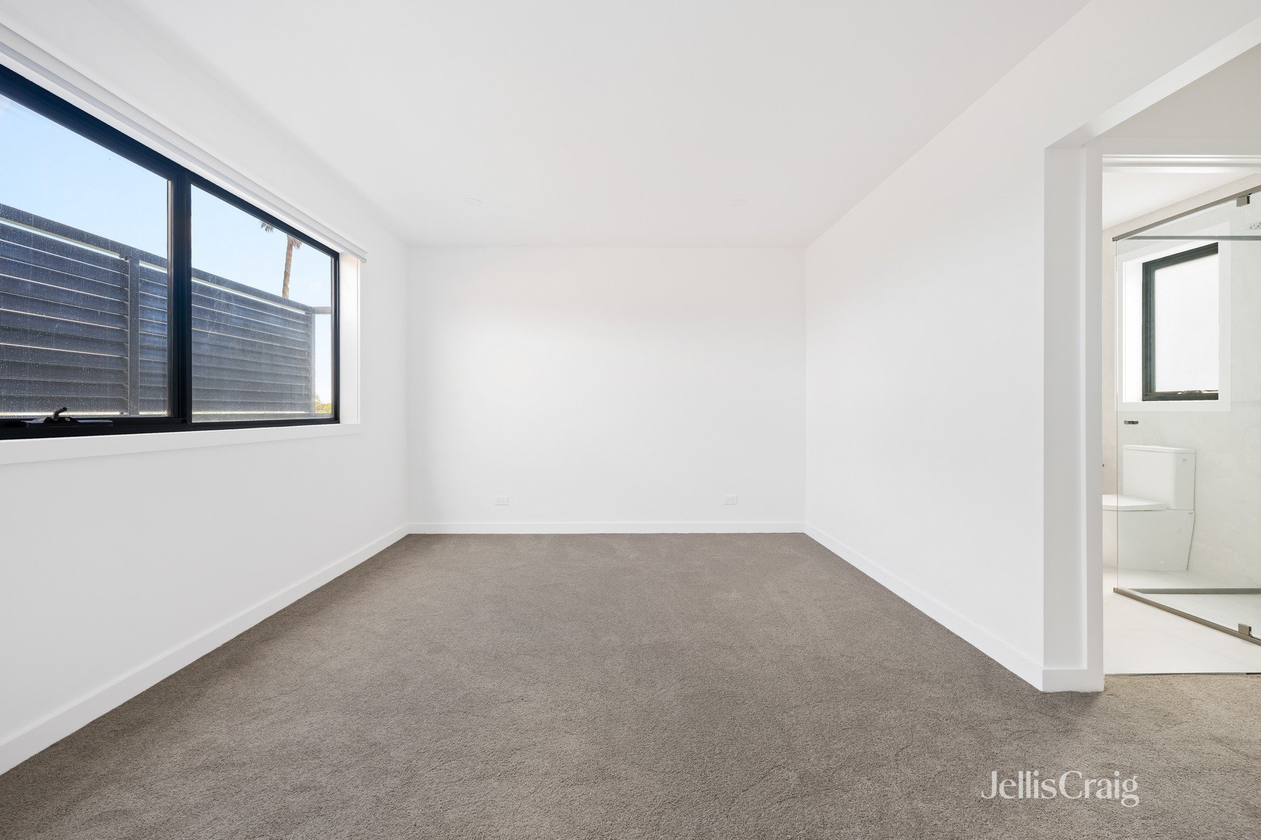 2/4 Benambra Street, Preston image 6