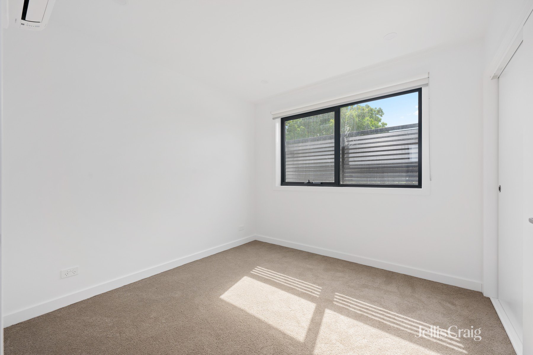 2/4 Benambra Street, Preston image 7