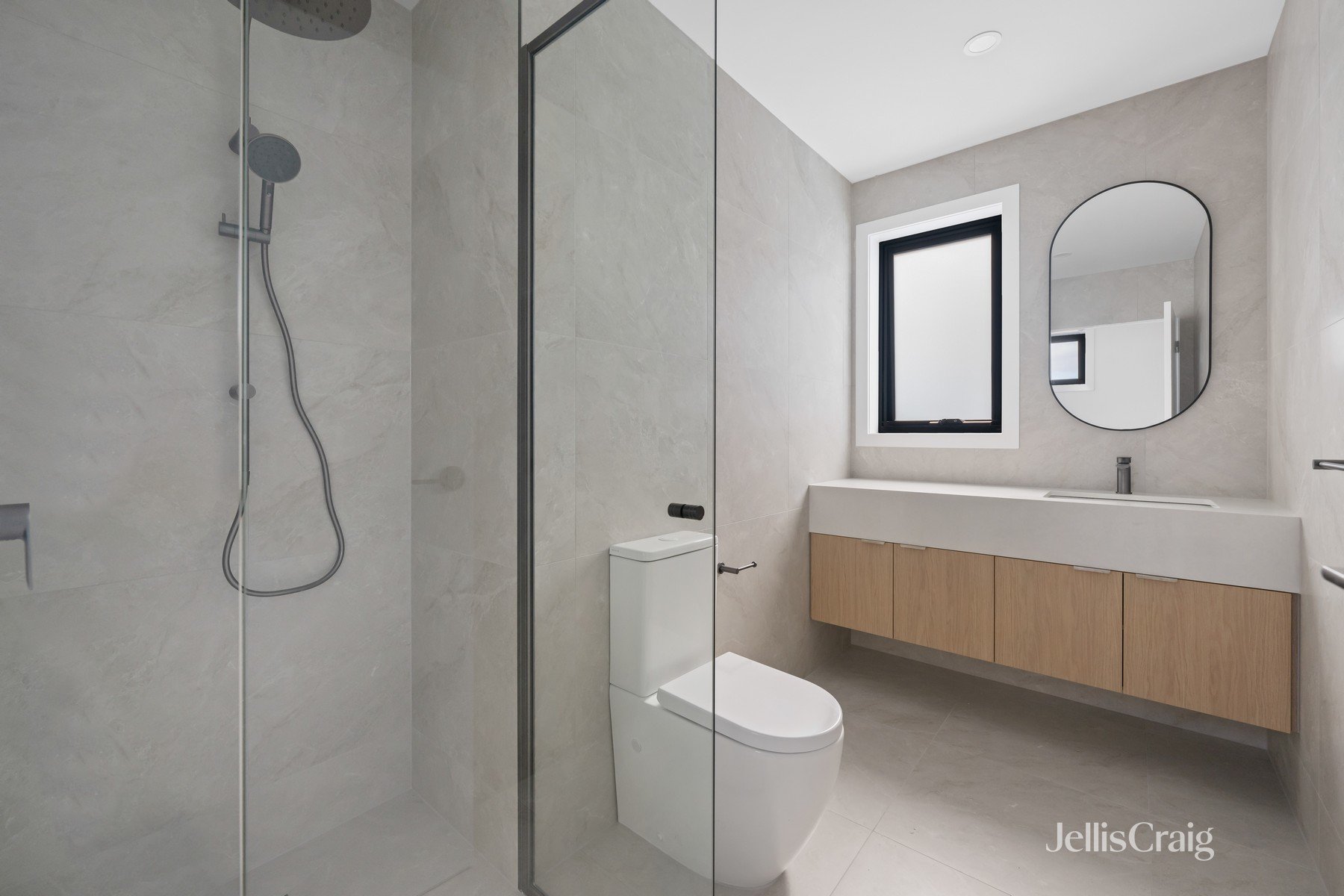 2/4 Benambra Street, Preston image 9