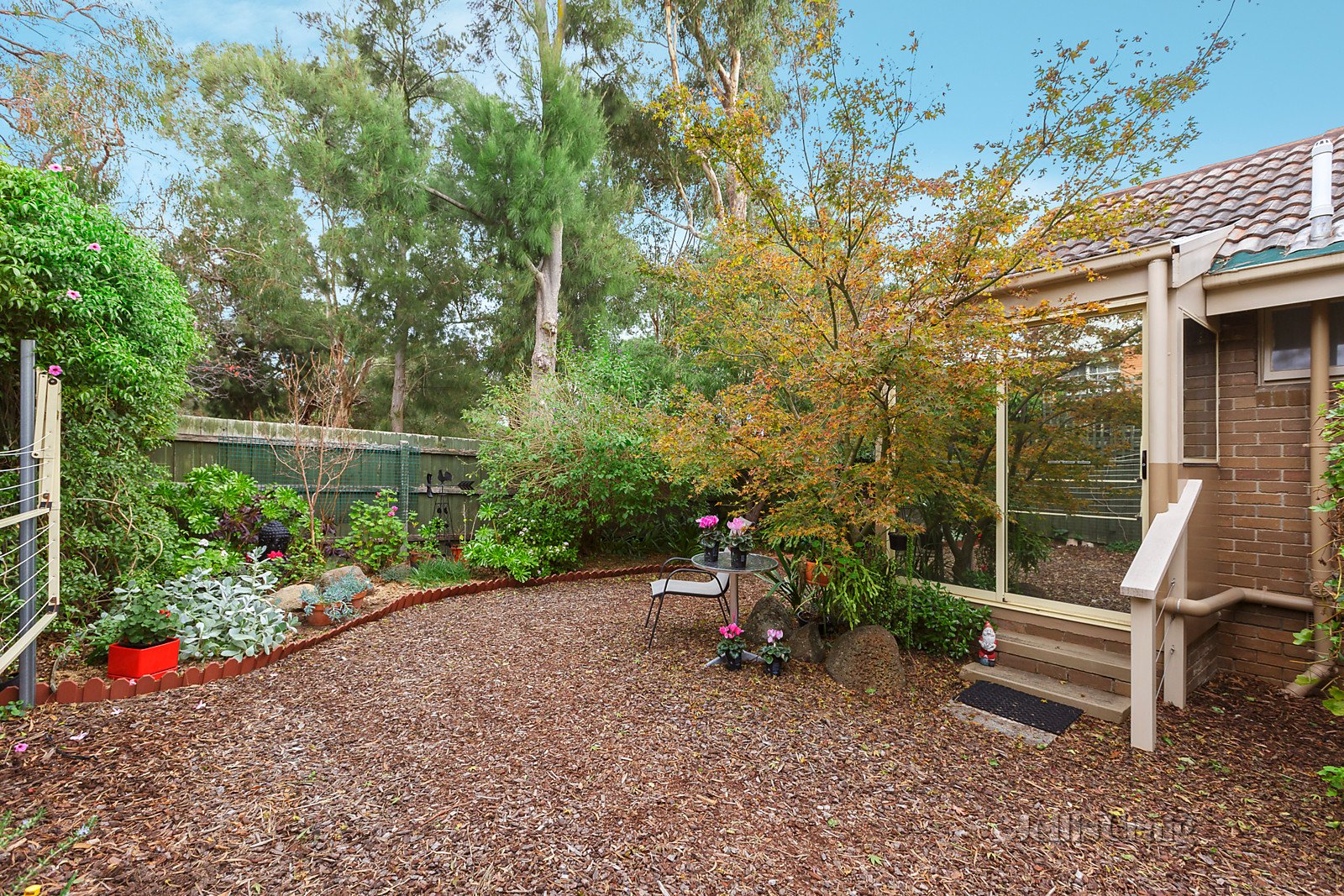 24 Boardman Close, Box Hill South image 2